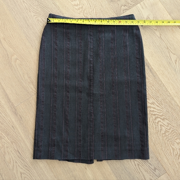 Skirt - Picture 3 of 4